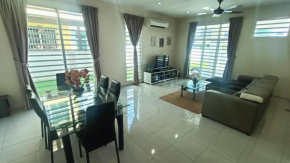 Setia Residen Semi-D 2.5 storey, unlimited wifi